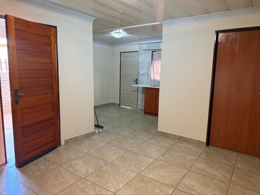 2 Bedroom Property for Sale in Ikageng North West